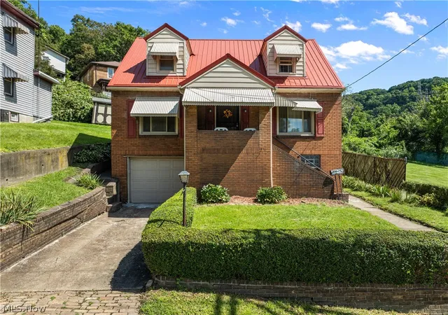 Photo 2 of Sale Pending at 1938 Crawford Ave, Weirton, WV 26062 | MLS# 5240057 | Listing updated on 2026-09-08