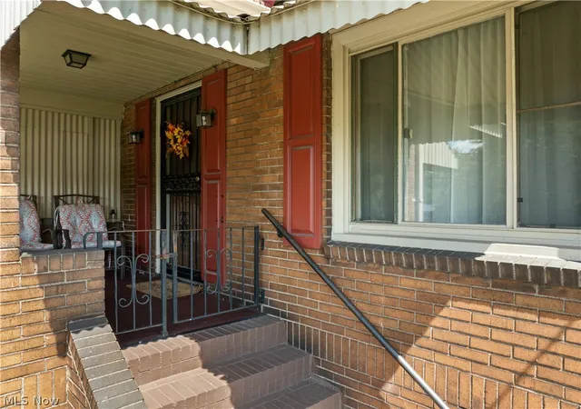 Photo 3 of Sale Pending at 1938 Crawford Ave, Weirton, WV 26062 | MLS# 5240057 | Listing updated on 2026-09-08