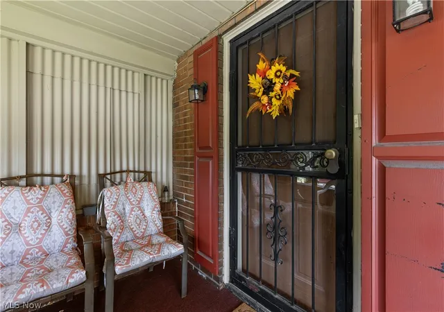 Photo 4 of Sale Pending at 1938 Crawford Ave, Weirton, WV 26062 | MLS# 5240057 | Listing updated on 2026-09-08