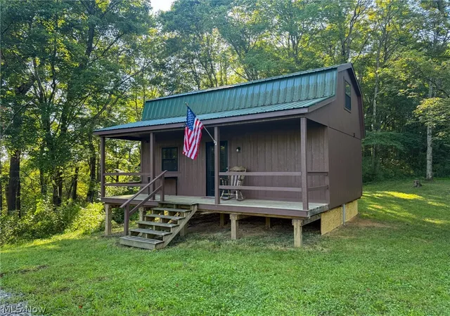 Photo 2 of Sale Pending at 41298 Pleasant Ridge Rd, Graysville, OH 45734 | MLS# 5240922 | Listing updated on 2026-09-08
