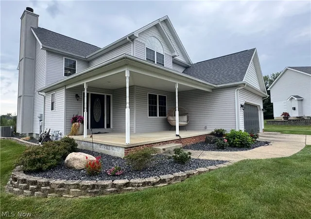 Photo 2 of Single family home for sale at 4201 W Candy Apple Ct, New Middletown, OH 44442 | MLS# 5240856 | Listing updated on 2026-09-10