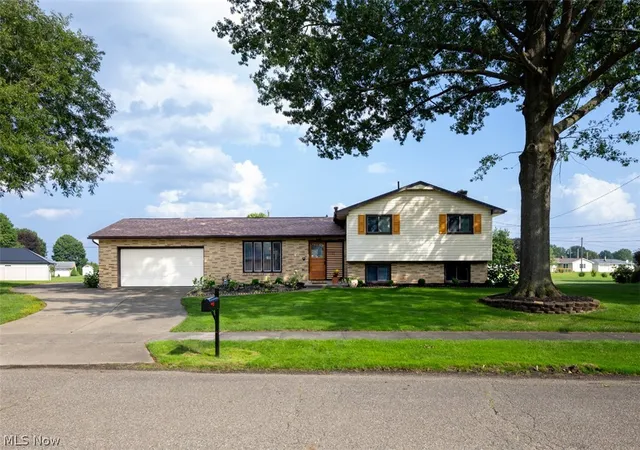 Photo 1 of Single family home for sale at 1133 3rd Street Sw, New Philadelphia, OH 44663 | MLS# 5240475 | Listing updated on 2026-09-14