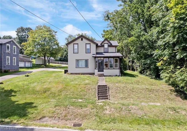 Photo 3 of Single family home for sale at 247 Milan St N, Canal Fulton, OH 44614 | MLS# 5240920 | Listing updated on 2026-09-10