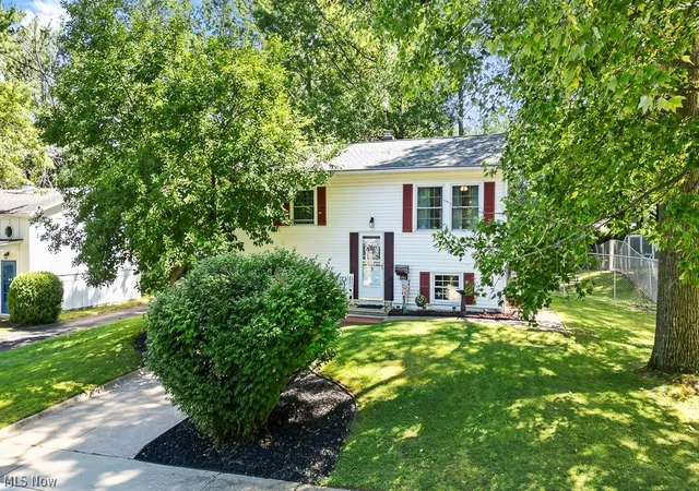 Photo 2 of Sale Pending at 3761 Santom Rd N, Stow, OH 44224 | MLS# 5240927 | Listing updated on 2026-10-07