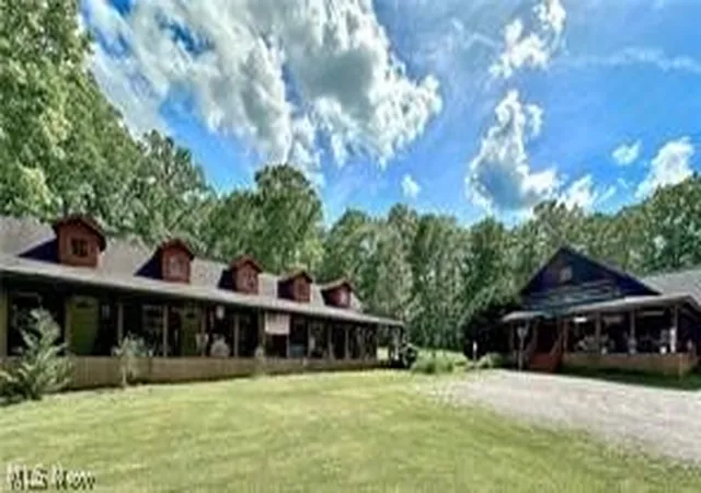 House for sale at 477 Burnt Hl Rd, Williamstown, WV 26187 | MLS# 5241019 | Listing updated on 2026-09-12