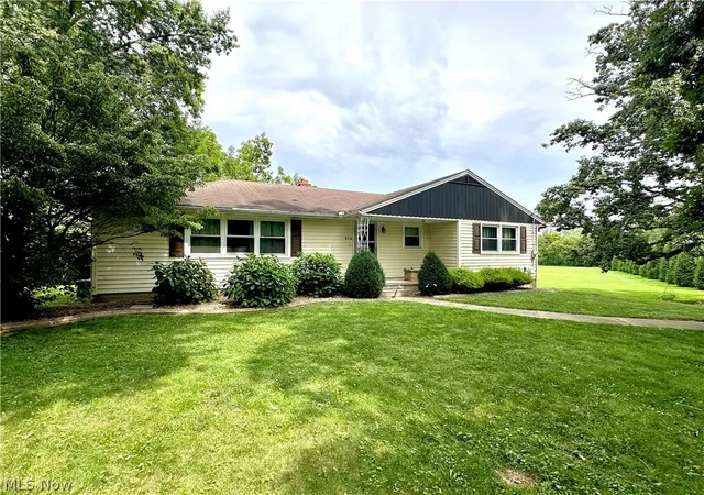 Photo 2 of Sale Pending at 314 E Center St, Smithville, OH 44677 | MLS# 5240900 | Listing updated on 2026-09-07
