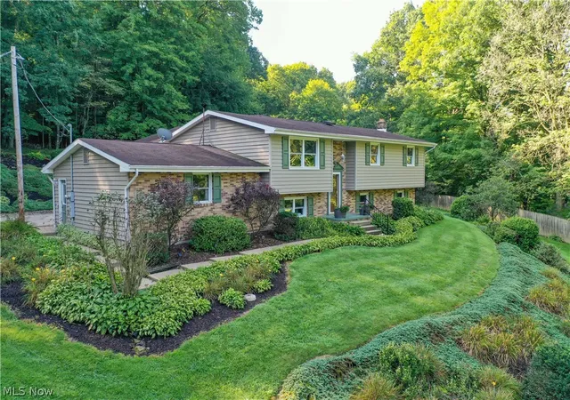Photo 2 of Sale Pending at 6208 Arrow Rd Nw, Minerva, OH 44657 | MLS# 5241036 | Listing updated on 2026-09-21