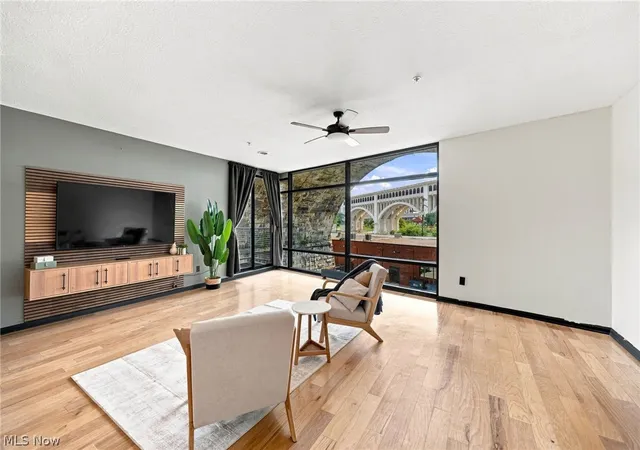 Photo 4 of Condo for sale at 1237 Washington Ave #402, Cleveland, OH 44113 | MLS# 5240237 | Listing updated on 2026-09-09