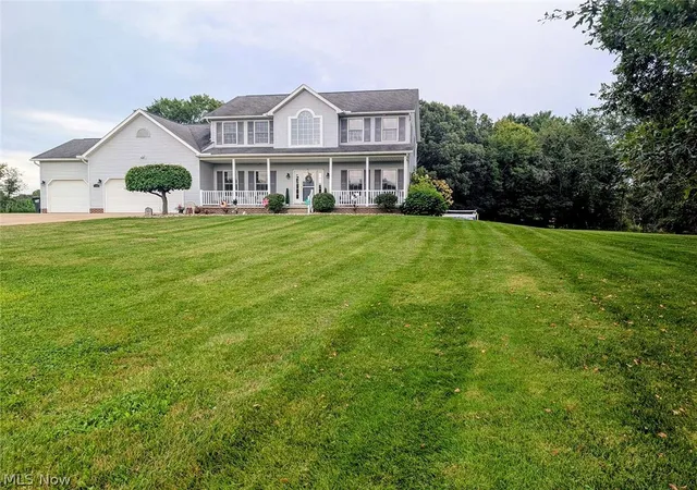 Photo 2 of Sale Pending at 376 Foxbury Dr Sw, Carrollton, OH 44615 | MLS# 5241115 | Listing updated on 2026-09-14