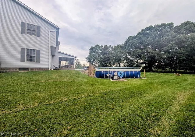 Photo 3 of Sale Pending at 376 Foxbury Dr SW, Carrollton, OH 44615 | MLS# 5241115 | Listing updated on 2026-09-14