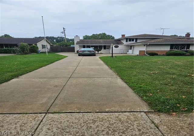 Photo 1 of Single family home for sale at 25185 Fawn Dr, North Olmsted, OH 44070 | MLS# 5241034 | Listing updated on 2026-09-08