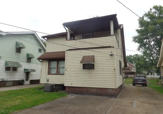 Photo 2 of Single family home for sale at 3712 Washington Park Blvd, Newburgh Heights, OH 44105 | MLS# 5240860 | Listing updated on 2026-09-10