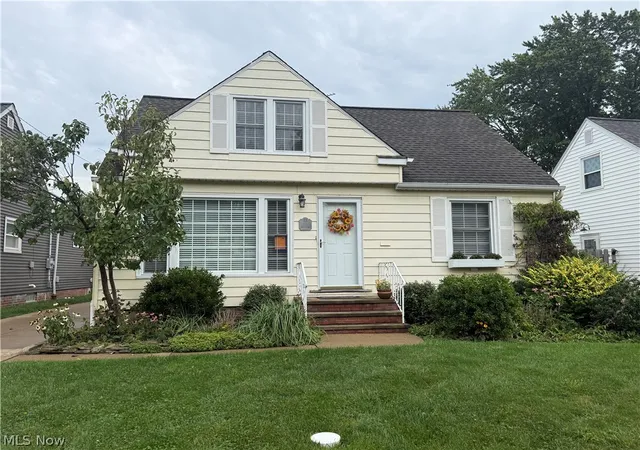 Photo 1 of Single family home for sale at 395 Beechwood Dr, Willowick, OH 44095 | MLS# 5241031 | Listing updated on 2026-09-03