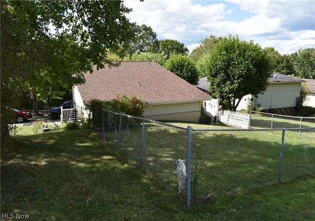 Photo 3 of Single family home for sale at 1220 Ivy St, Coshocton, OH 43812 | MLS# 5241077 | Listing updated on 2026-09-15