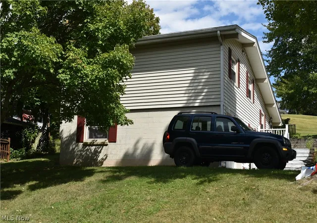 Photo 3 of Single family home for sale at 1220 Ivy St, Coshocton, OH 43812 | MLS# 5241077 | Listing updated on 2026-09-15