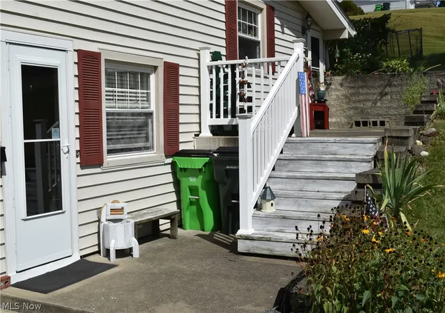 Photo 4 of Single family home for sale at 1220 Ivy St, Coshocton, OH 43812 | MLS# 5241077 | Listing updated on 2026-09-15