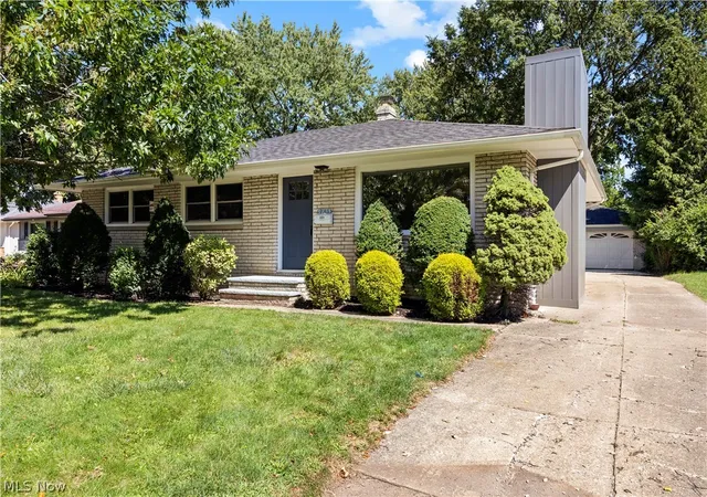 Photo 1 of Single family home for sale at 3815 Spencer Rd, Rocky River, OH 44116 | MLS# 5238364 | Listing updated on 2026-10-04