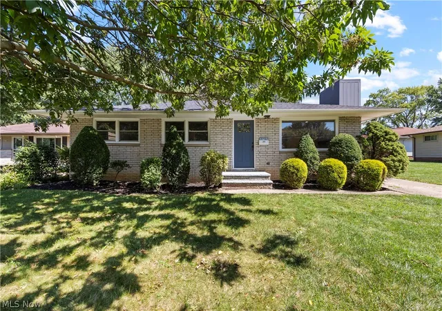 Photo 2 of Single family home for sale at 3815 Spencer Rd, Rocky River, OH 44116 | MLS# 5238364 | Listing updated on 2026-10-04