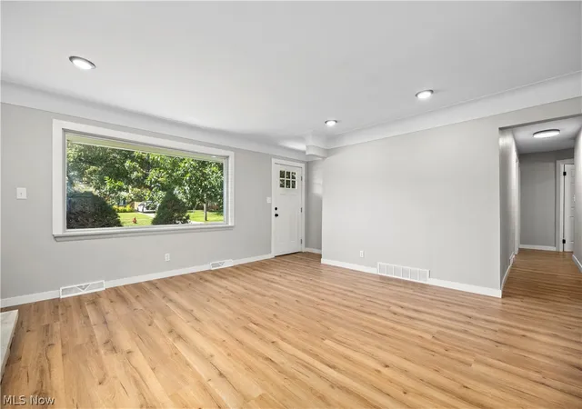 Photo 3 of Single family home for sale at 3815 Spencer Rd, Rocky River, OH 44116 | MLS# 5238364 | Listing updated on 2026-10-04
