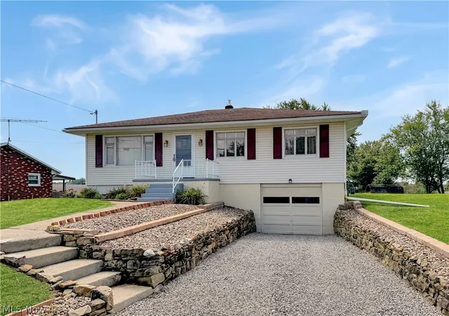 Photo 1 of Single family home for sale at 131 Beverly Ln, Steubenville, OH 43953 | MLS# 5241185 | Listing updated on 2026-10-05