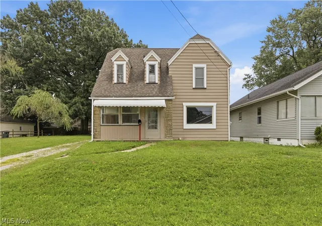 Photo 2 of Single family home for sale at 2507 Conrad Ave, Akron, OH 44314 | MLS# 5240905 | Listing updated on 2026-09-11