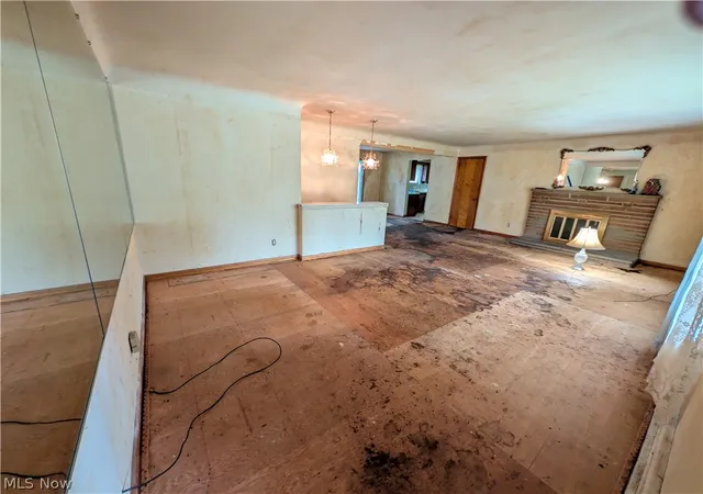 Photo 4 of Sale Pending at 21935 Cottonwood Dr, Rocky River, OH 44116 | MLS# 5241149 | Listing updated on 2026-09-02