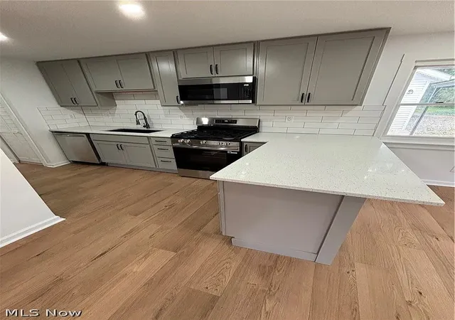 Photo 2 of Single family home for sale at 27107 Lynn Dr, Olmsted Twp, OH 44138 | MLS# 5241178 | Listing updated on 2026-09-30