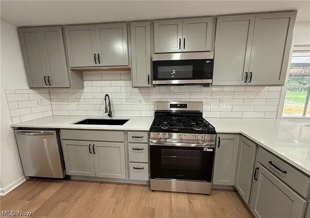Photo 3 of Single family home for sale at 27107 Lynn Dr, Olmsted Twp, OH 44138 | MLS# 5241178 | Listing updated on 2026-09-30
