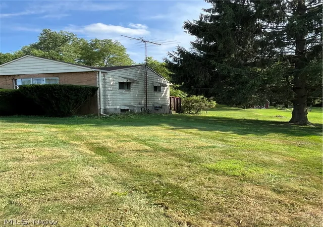 Photo 3 of Sale Pending at 1065 E Milltown Rd #2, Wooster, OH 44691 | MLS# 5241179 | Listing updated on 2026-09-17