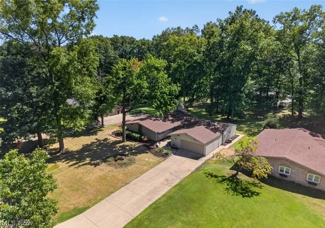 Photo 3 of Single family home for sale at 287 Moreland Dr, Canfield, OH 44406 | MLS# 5241119 | Listing updated on 2026-09-14