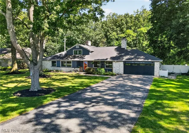Photo 3 of Single family home for sale at 11 Wintergreen Hl Dr, Painesville, OH 44077 | MLS# 5238891 | Listing updated on 2026-09-06