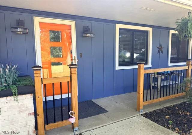 Photo 3 of Single family home for sale at 11 Wintergreen Hl Dr, Painesville, OH 44077 | MLS# 5238891 | Listing updated on 2026-09-06