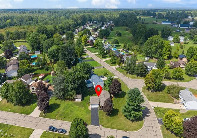 Photo 38 of Sale Pending at 137 Chapel Hl Dr Nw, Warren, OH 44483 | MLS# 5237680 | Listing updated on 2026-09-03