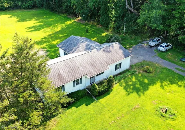 Photo 2 of Single family home for sale at 17285 Mock Rd, Berlin Center, OH 44401 | MLS# 5240796 | Listing updated on 2026-09-30
