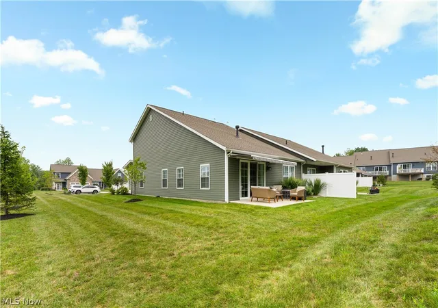 Listing Photo 4 - Condo for sale in building located at 3563 Red Tail Cir Nw, Canton, OH 44708