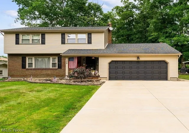Photo 1 of Single family home for sale at 178 Shorehaven Dr, Youngstown, OH 44512 | MLS# 5241059 | Listing updated on 2026-09-03