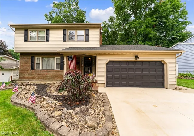Photo 2 of Single family home for sale at 178 Shorehaven Dr, Youngstown, OH 44512 | MLS# 5241059 | Listing updated on 2026-09-03