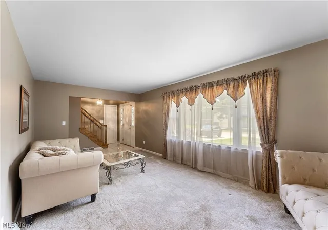 Photo 3 of Single family home for sale at 178 Shorehaven Dr, Youngstown, OH 44512 | MLS# 5241059 | Listing updated on 2026-09-03