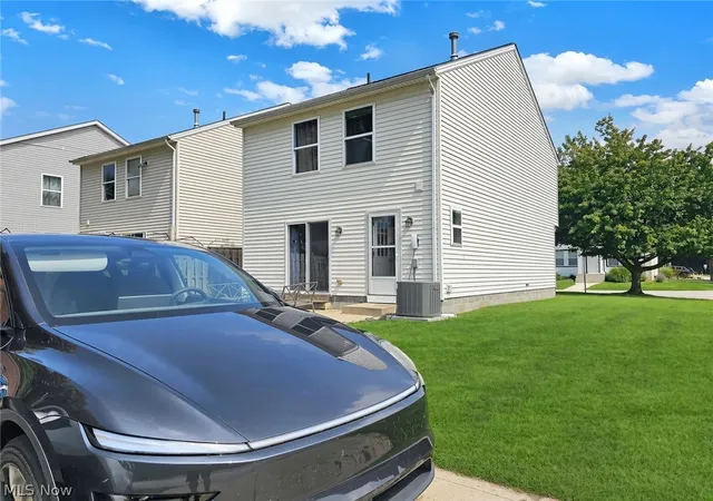Photo 3 of Single family home for sale at 1184 Hayes Ave, Willoughby, OH 44094 | MLS# 5241202 | Listing updated on 2026-09-11