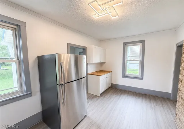 Photo 3 of Single family home for sale at 417 N Sumner St, East Palestine, OH 44413 | MLS# 5241223 | Listing updated on 2026-09-02