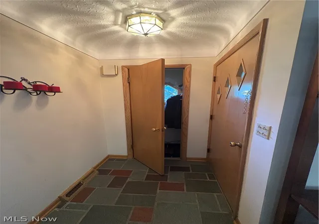 Photo 4 of Sale Pending at 6677 Akins Rd, North Royalton, OH 44133 | MLS# 5241225 | Listing updated on 2026-09-14