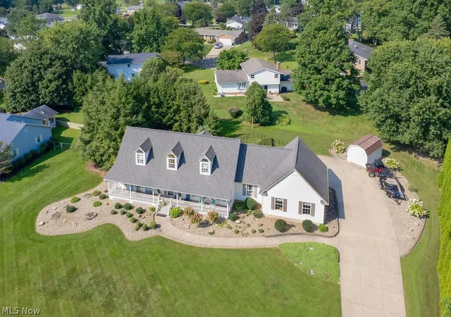 Photo 3 of Single family home for sale at 1067 Mohawk Trl Sw, Hartville, OH 44632 | MLS# 5240612 | Listing updated on 2026-10-01