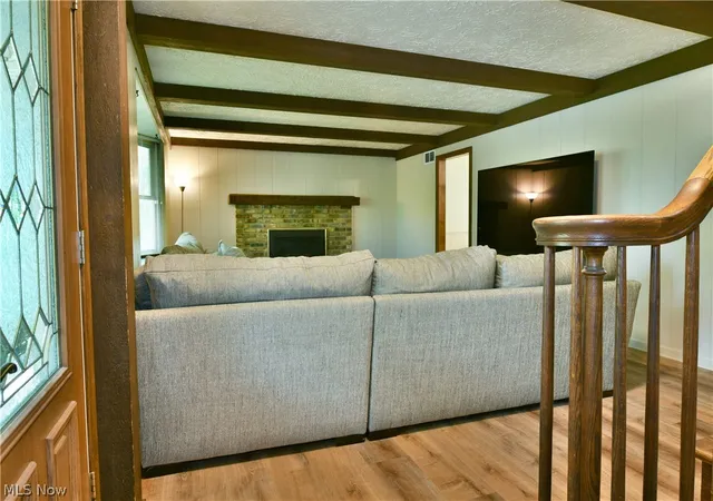 Photo 4 of Single family home for sale at 1097 Center St E, Warren, OH 44481 | MLS# 5240170 | Listing updated on 2026-09-09
