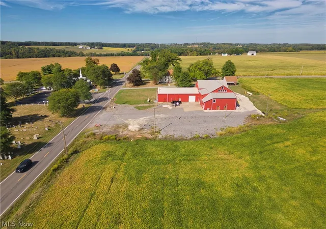 Photo 3 of Single family home for sale at 5984 W S Range Rd, Salem, OH 44460 | MLS# 5239858 | Listing updated on 2026-09-29