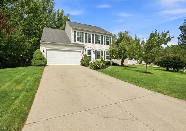 Photo 3 of Sale Pending at 7597 Meadow Brooke Way, Northfield, OH 44067 | MLS# 5235509 | Listing updated on 2026-09-05