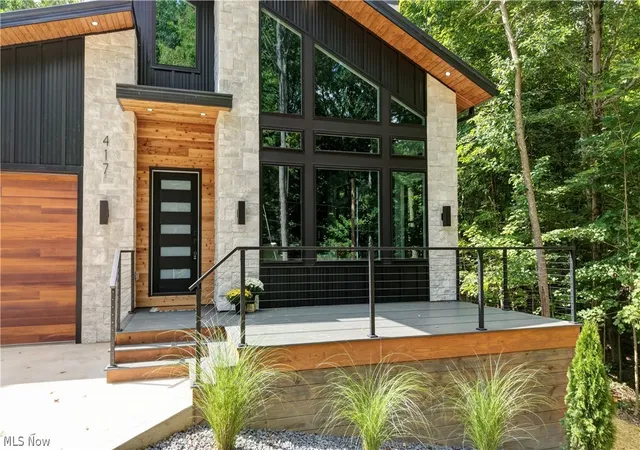 Photo 3 of Single family home for sale at 417 Grand Ridge Dr, Howard, OH 43028 | MLS# 5241296 | Listing updated on 2026-09-02