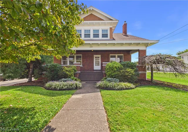Photo 1 of Single family home for sale at 1007 Campus Dr, Belpre, OH 45714 | MLS# 5240935 | Listing updated on 2026-10-05