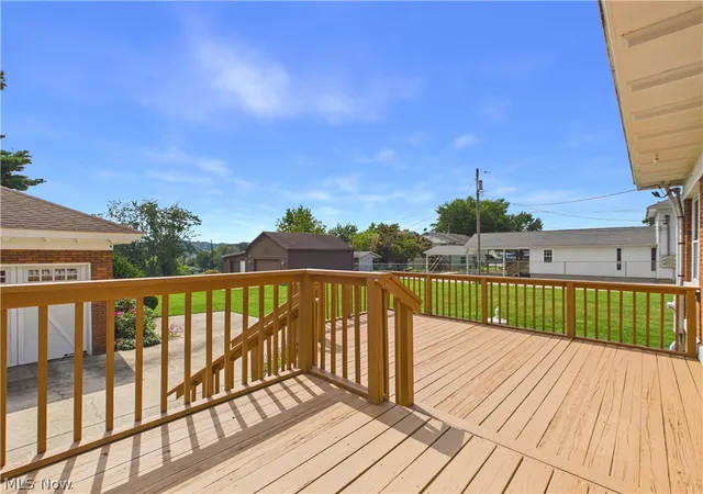 Photo 4 of Single family home for sale at 1007 Campus Dr, Belpre, OH 45714 | MLS# 5240935 | Listing updated on 2026-10-05