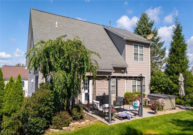 Photo 4 of Single family home for sale at 113 Pinecrest Dr, Saint Clairsville, OH 43950 | MLS# 5241066 | Listing updated on 2026-09-10