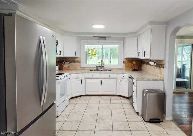 Photo 3 of Single family home for sale at 7907 Baumhart Rd, Amherst, OH 44001 | MLS# 5241022 | Listing updated on 2026-09-03